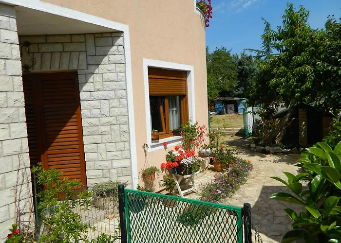 Local Family A3 * Fažana